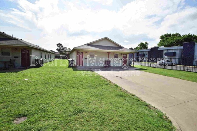 Primary Photo - 6013 S Madison Pl