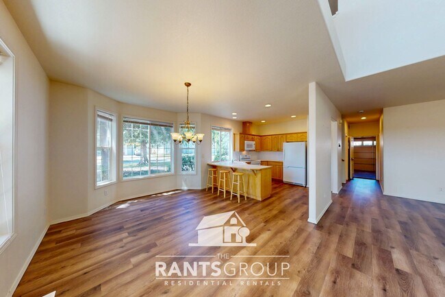 Building Photo - Spacious 3-Bedroom Home on a Corner Lot in...