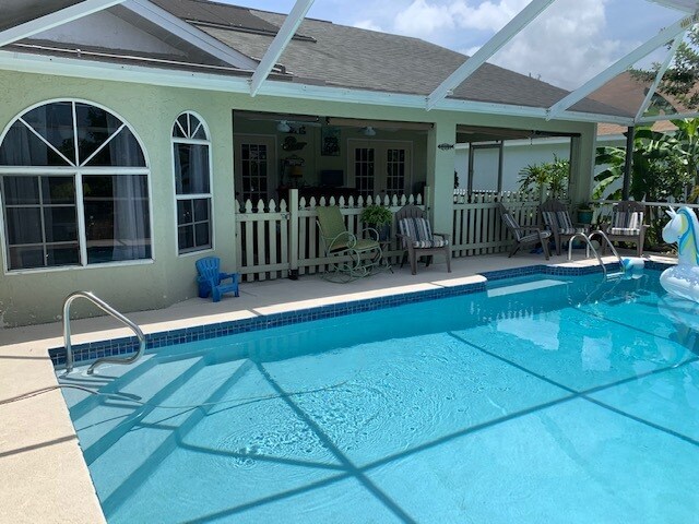 Pool - 704 SW 11th Pl