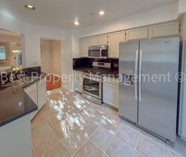 Building Photo - San Jose Townhome Near Levi Stadium