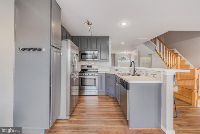 Building Photo - 405 Hatchers Run Ct