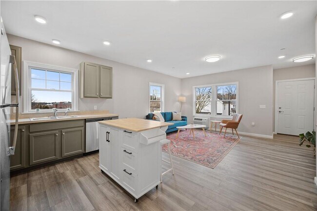 Building Photo - 108 N Kensico Ave