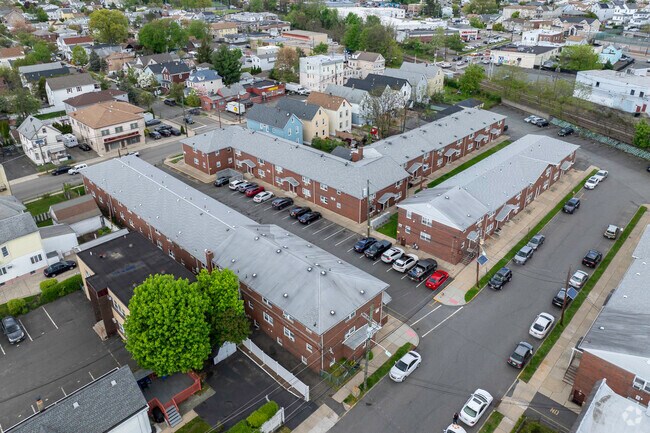 Aerial Photo - Deborah Gardens