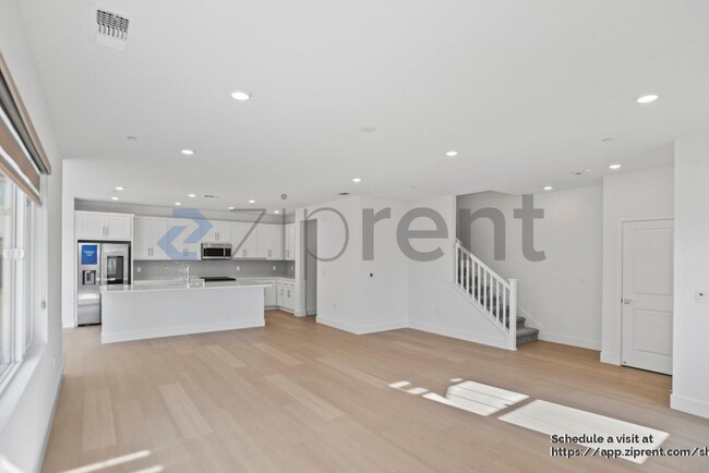 Building Photo - 53 W San Francisco Dr