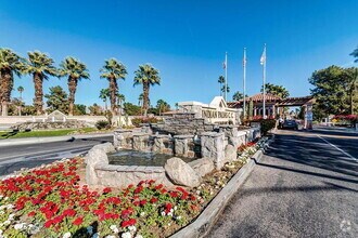 Building Photo - 2 Bedrooms Condo for Rent
Available May 19...