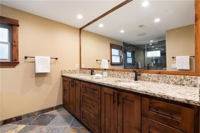 Building Photo - 1300 Lipan Trail