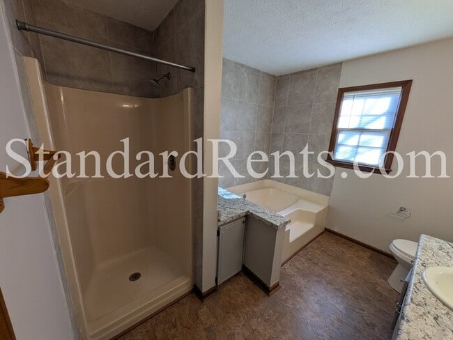 Building Photo - Ranch in Jonesboro