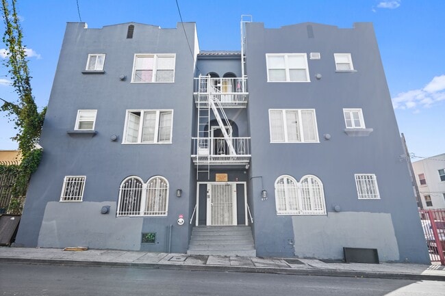 Building Photo - 450 S Benton