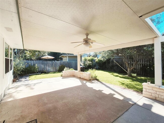 Building Photo - 9100 Brimstone Ln
