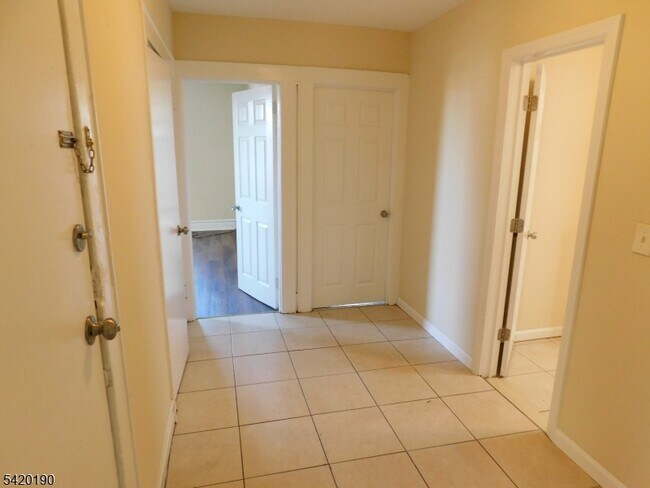 Building Photo - 282 Renner Ave