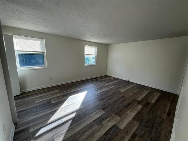 Building Photo - 456 Hunting Creek Rd