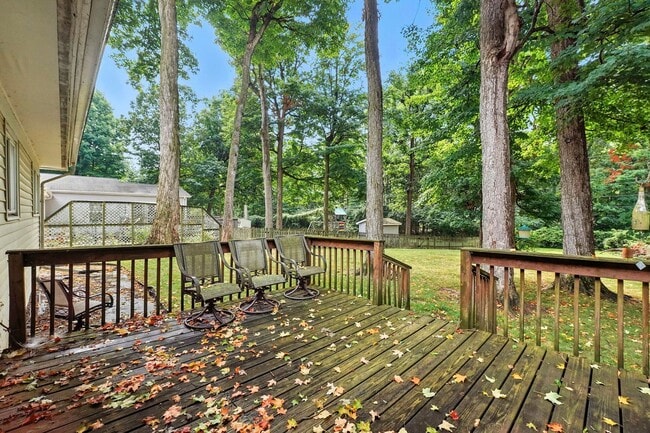 Building Photo - NEW LISTING! 3 BED/2 BATH HOUSE! **MOVE IN...