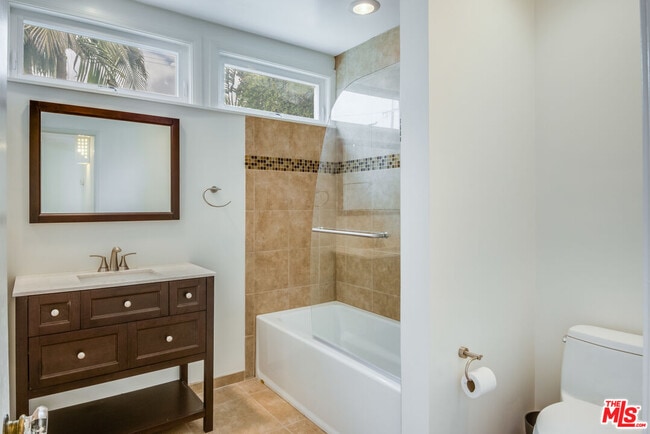 Building Photo - 4264 Mildred Ave