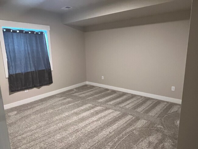 Building Photo - 5428 Dolomite Cir