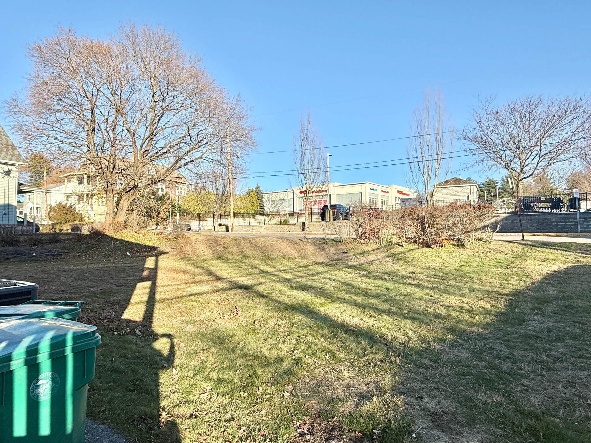 Building Photo - 998 Cass Ave