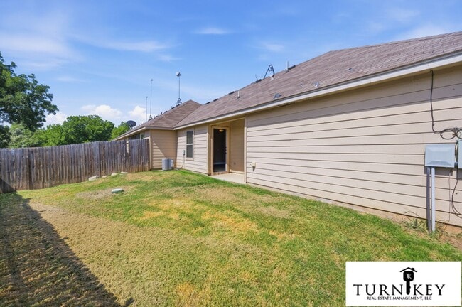 Building Photo - 131 Sunburst Ct