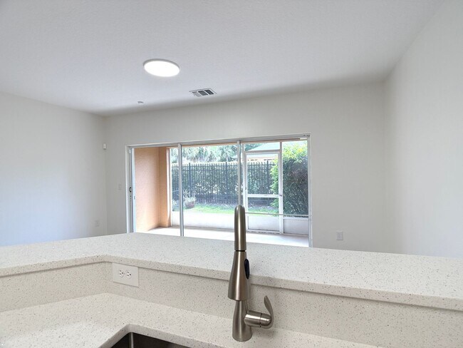 Building Photo - 538 Bexley Dr