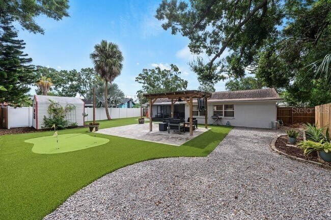 Building Photo - 8405 Stillbrook Ave