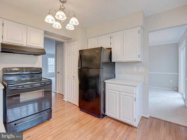 Building Photo - 10332 Mockingbird Pond Ct