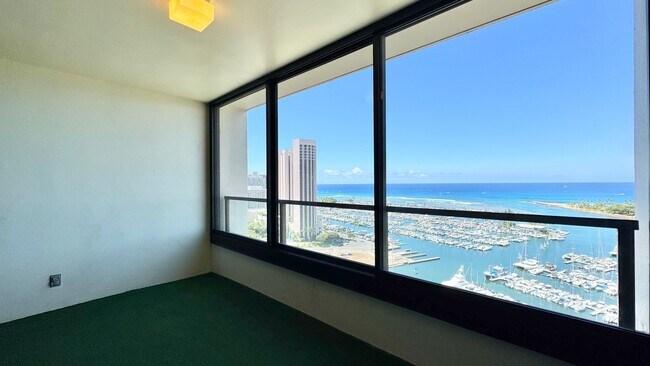 Building Photo - Available NOW - Highly Desired 2 BED 2 BAT...