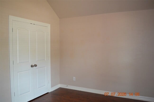 Building Photo - 9638 Castlerock Tr