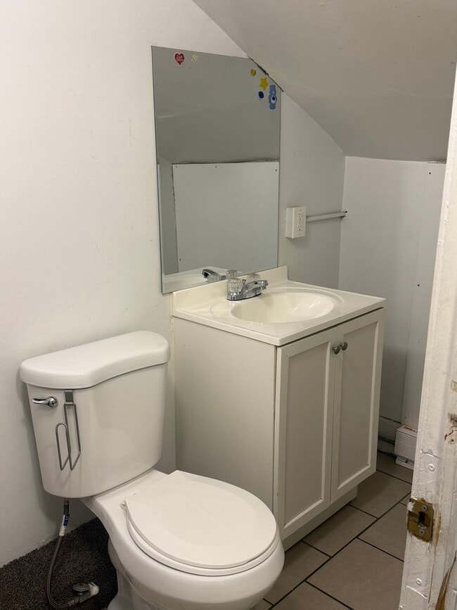 Building Photo - 14 Gerdon Ave