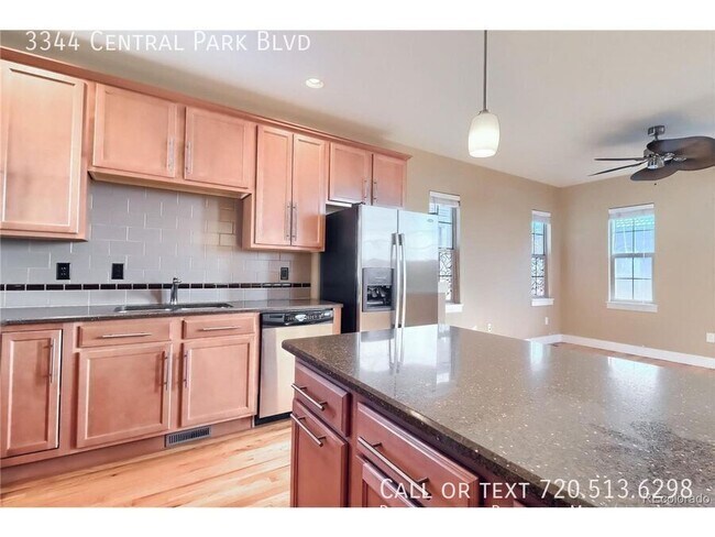 Building Photo - 3344 Central Park Blvd