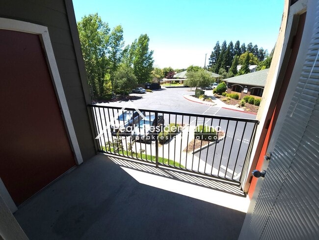 Building Photo - 2 br, 2 bath House - 8434 Walerga Road #821