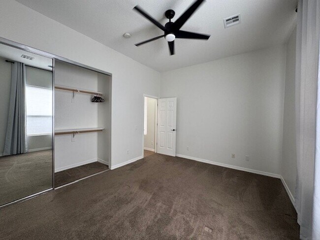 Building Photo - 3 BR on the GOLF COURSE with POOL-Laughlin Ranch with views