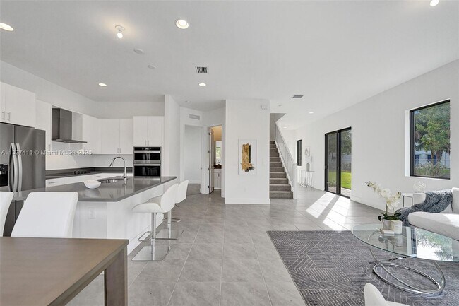Building Photo - 13145 Addilyn Ct