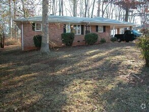Building Photo - 4925 Sweet Valley Rd SW