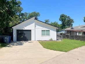 Building Photo - 3315 Parvia Ave