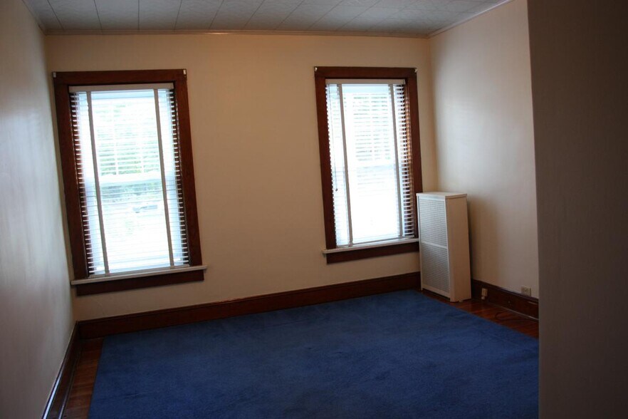 Bedroom 2 - 1006 Center St