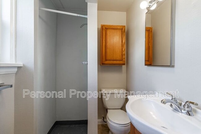 Building Photo - 1337 Z St