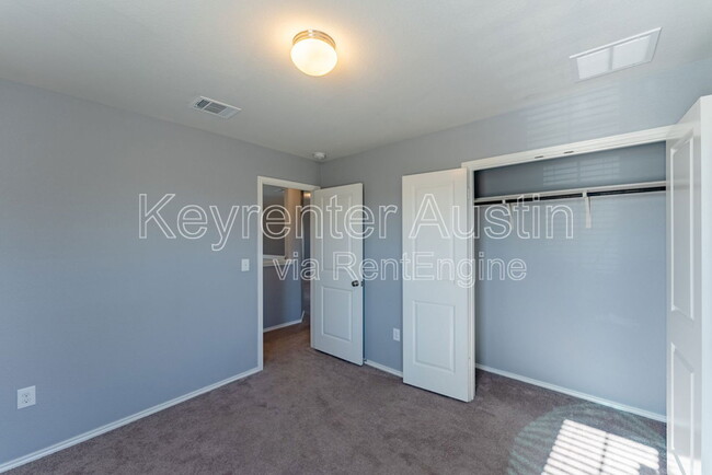 Building Photo - 5800 Kennedy St