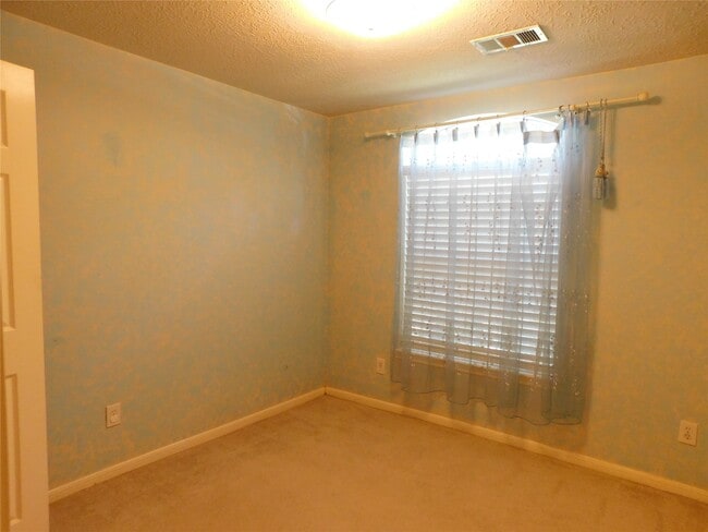 Building Photo - 3702 Heritage Colony Dr