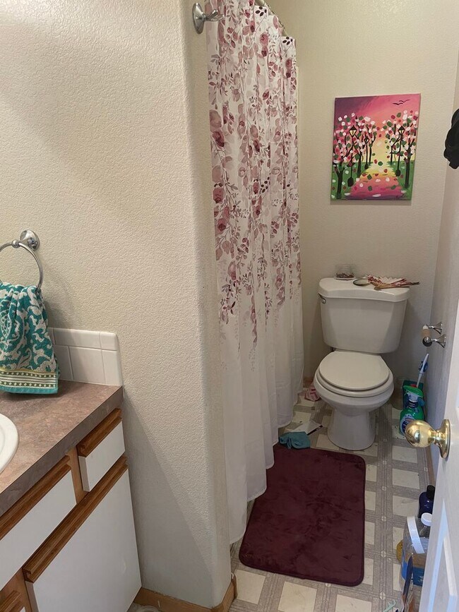 Building Photo - Beautiful 3 Bed, 3 1/2 Bath Townhome in Northwest Fort Collins!