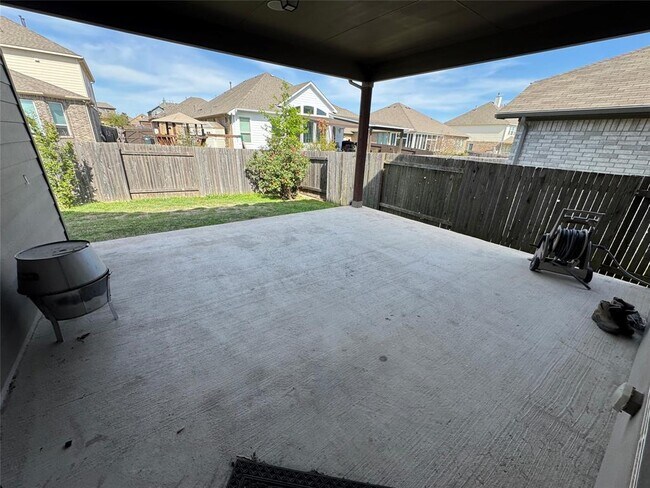 Building Photo - 273 Everglade Dr