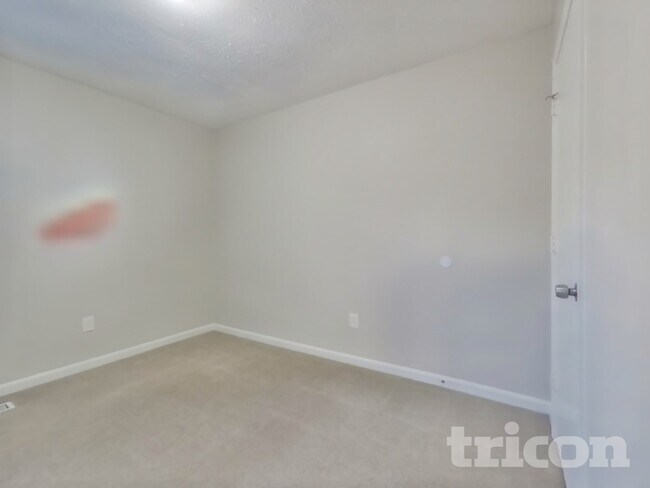 Building Photo - 303 Lowe Ct NW