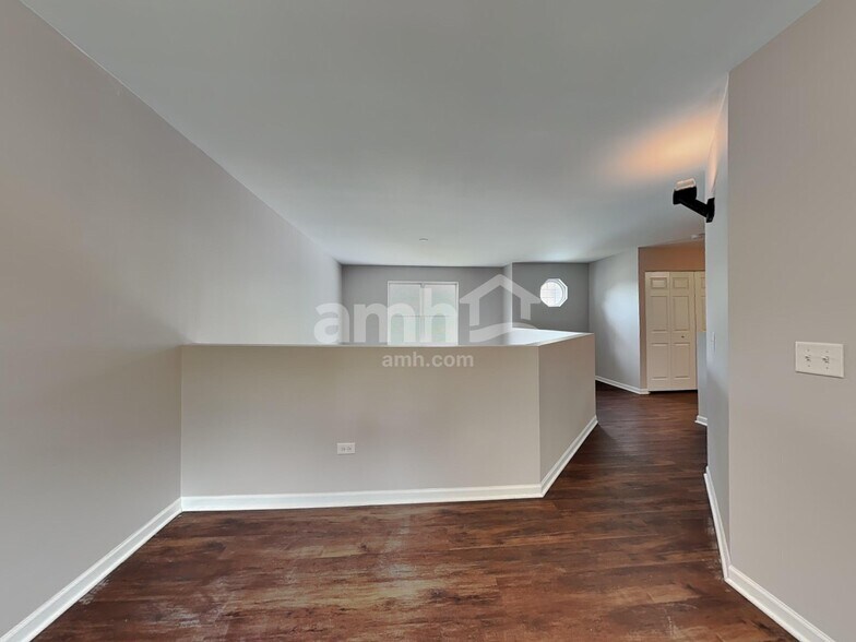 Building Photo - 8601 Sycamore Ct