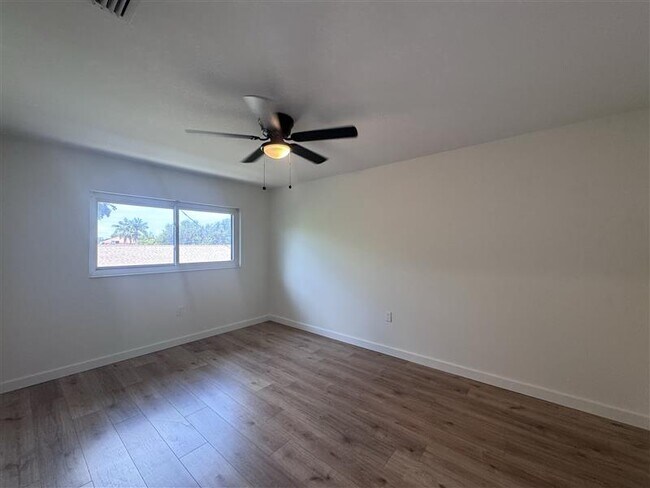 Building Photo - 1258 Barbara Dr