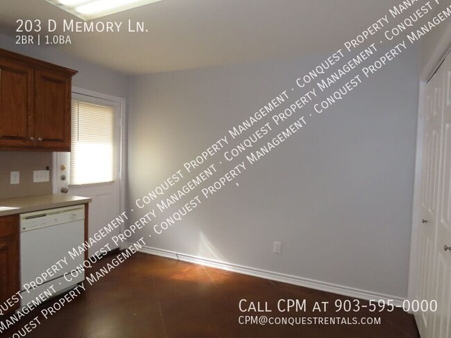 Building Photo - 203 Memory Ln