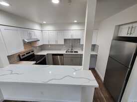 Building Photo - Issaquah Valley Place