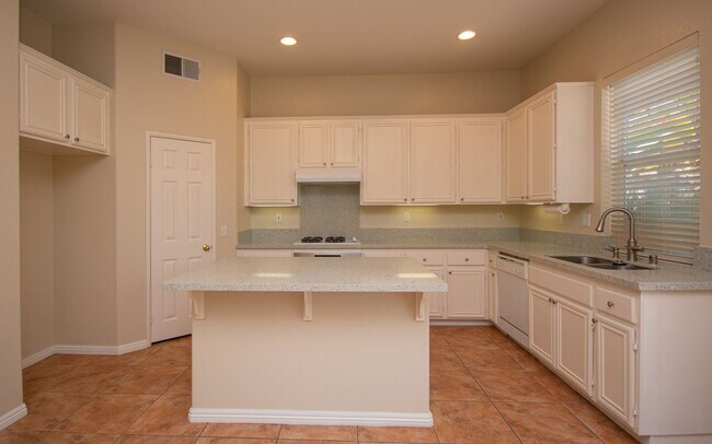 Building Photo - 3 Bd Home in the San Raphael Gated Community!