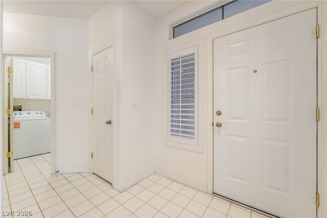 Building Photo - 499 Elm Hollow Ct