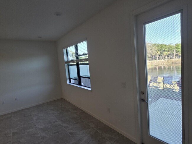 Building Photo - 2880 SE Federal Hwy