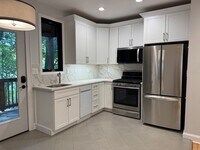 Building Photo - 18 Reed St