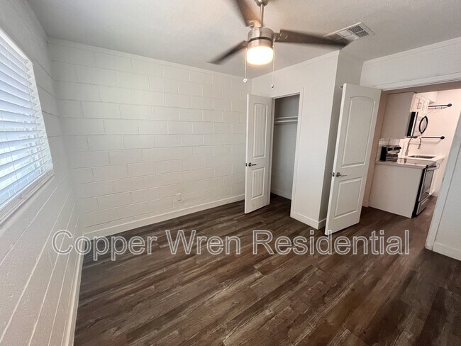 Building Photo - 1435 N 35th St