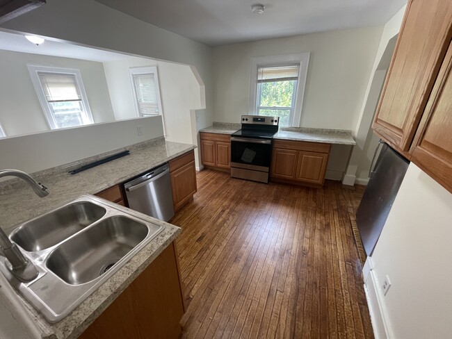 KITCHEN AREA - 415 NY-146