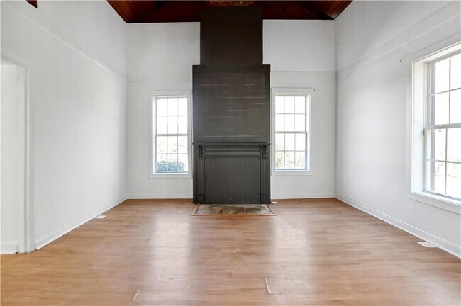 Building Photo - 1512 Flat Shoals Rd
